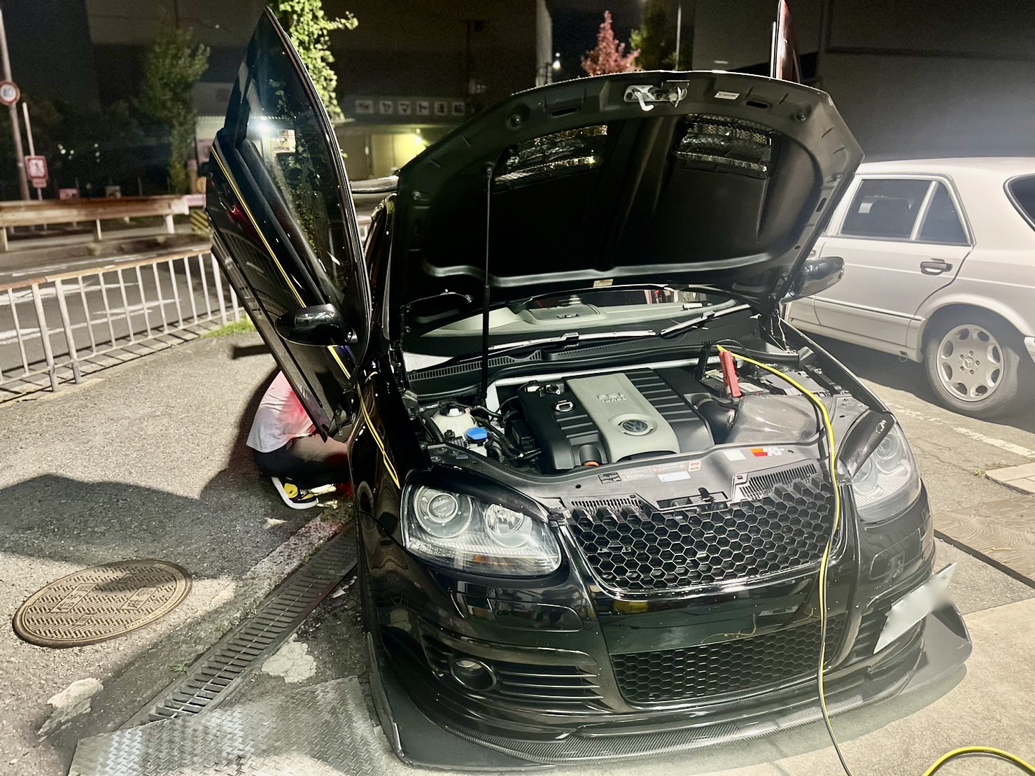 Volkswagen Golf GTI5 Bubbling Installation (ECU getunt von einer anderen Firma) World Motor Hattori mbFAST Tuning