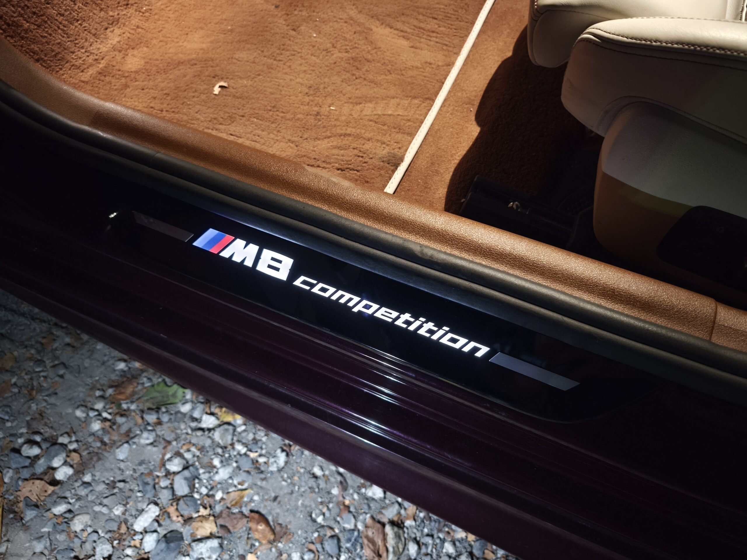 IMG_20250828_015731 – mbFAST Tuning BMW M8コンペティションのECUチューニング作業の様子