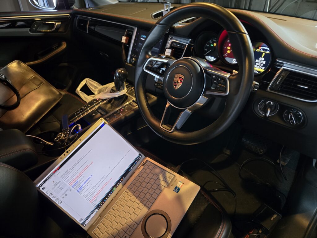 マカンGTS ECUチューニング施工中