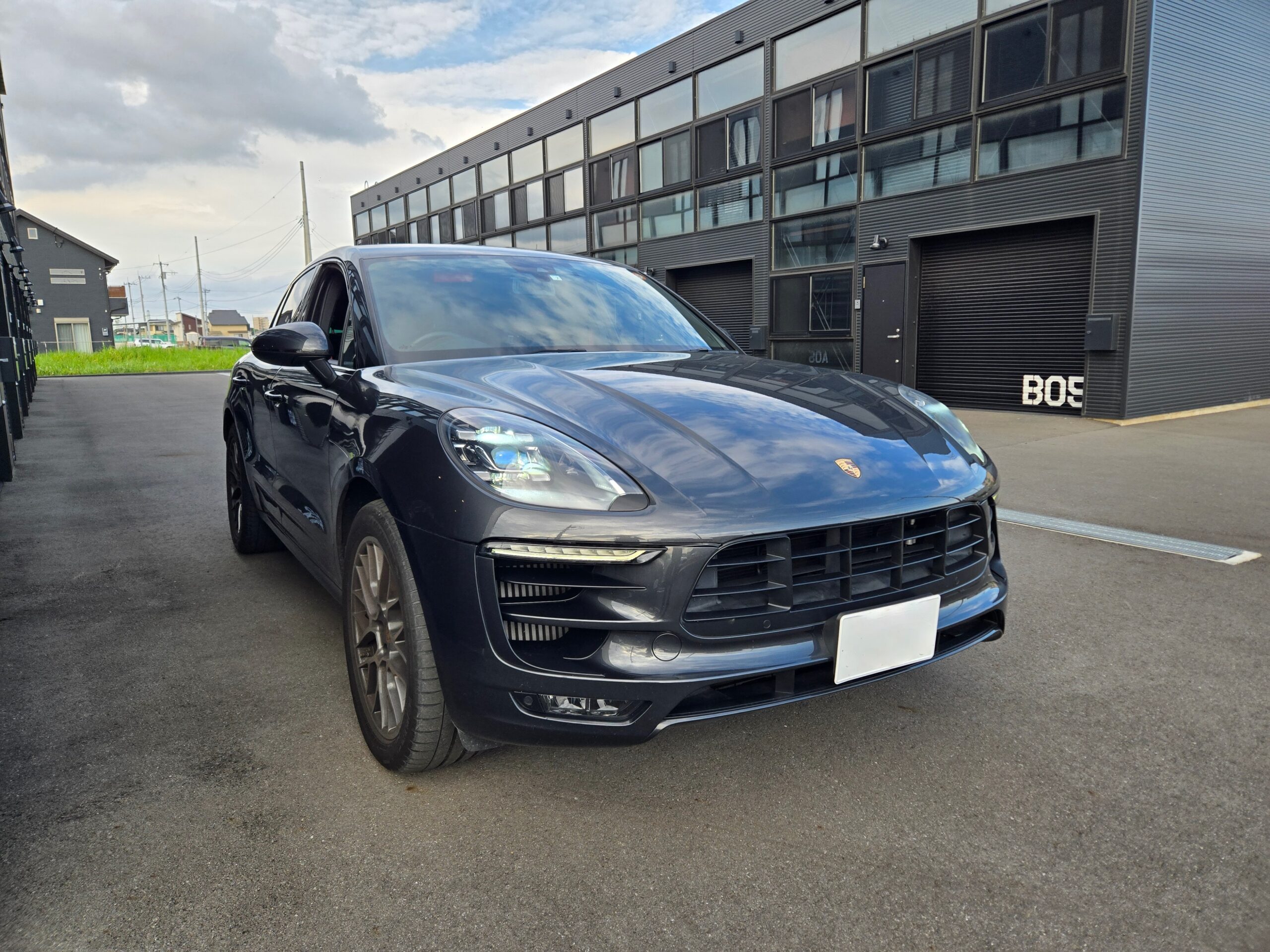 ポルシェ マカンGTS バブリング施工 外観