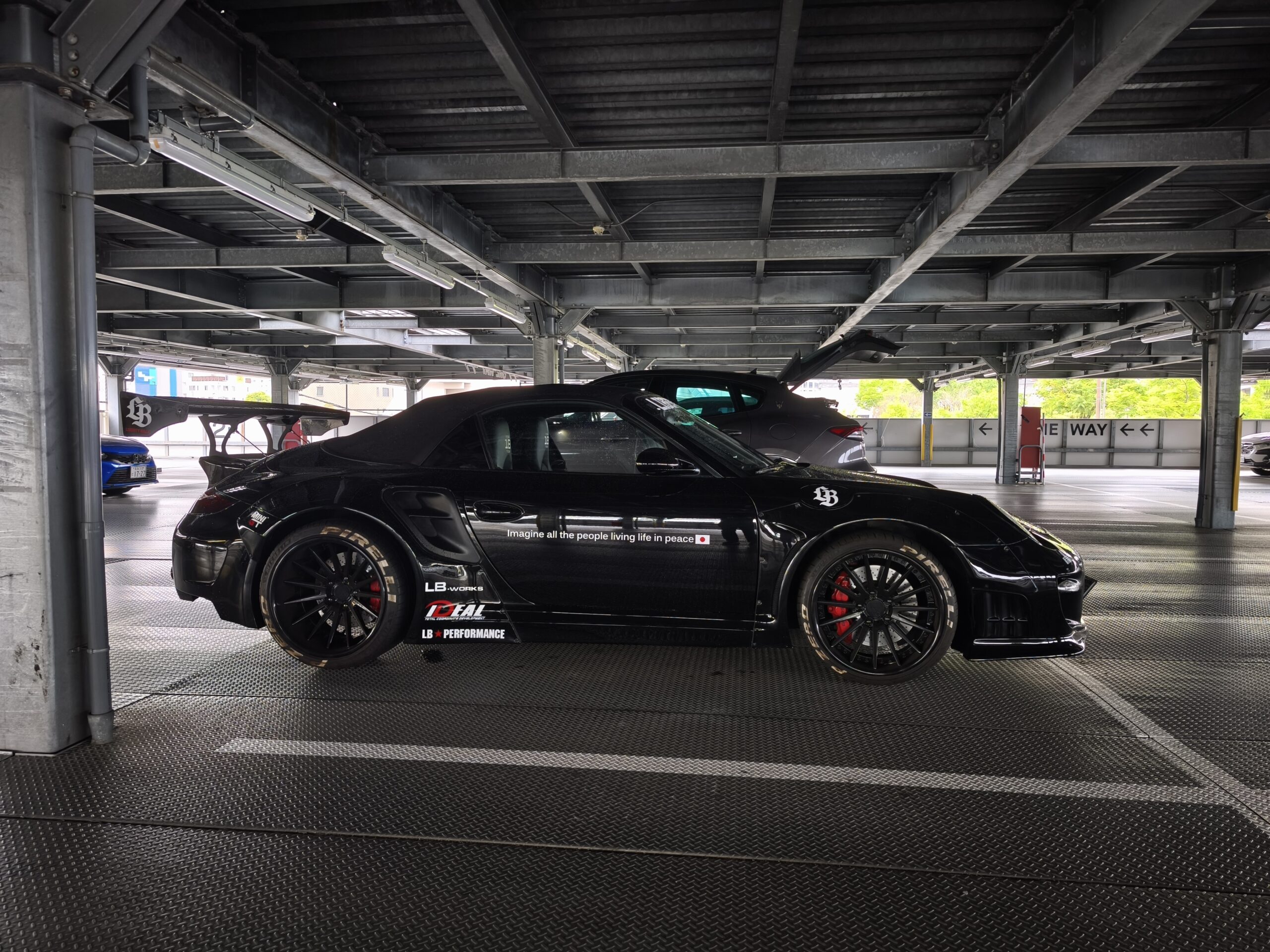 LB-WORKS 997ターボSカブリオレ リア全景 ECUチューニング施工前