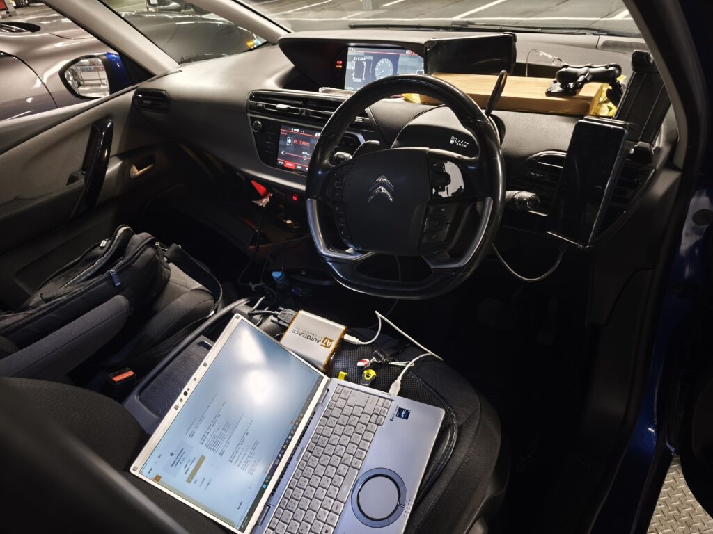 シトロエン C4 ピカソ アドブルーカット OBD診断 ECU書き換え作業中
