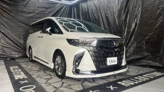 alphard-standard-coating-1 – mbFAST Tuning 白いアルファードのフロント全体、コーティング施工後の艶を確認できる正面ショット