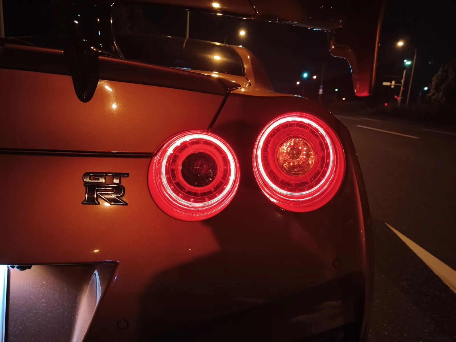 日産GT-R R35後期型のテールランプ – mbFAST Tuning R35 GT-R 後期型のテールランプ