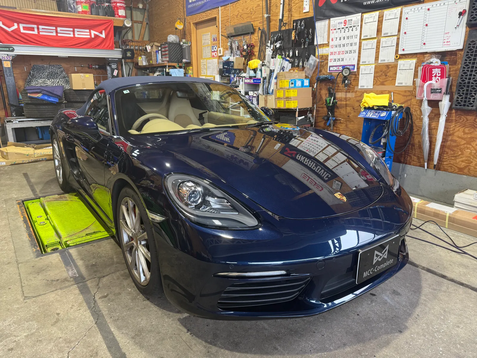 boxster718s-protection-film-1 – mbFAST Tuning 718ボクスターSの正面全体、フロントガラスとヘッドライトの施工前の様子